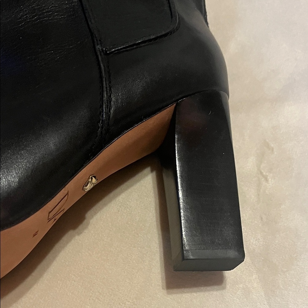 Diane Von Furstenberg Black leather Heeled Boots - Picture 2 of 7